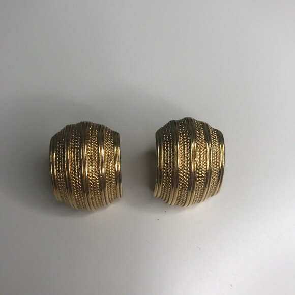 Vintage Clip On Earrings Napier Goldtone Screwbacks 1980s Flawed- Heavy‎ tarnish - Picture 1 of 11